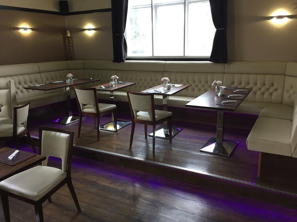 White Horse Hotel Builth Wells Esterno foto